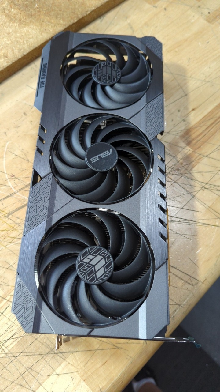 Graphics Card 24Gb Gddr6X - ข้อเสนอที่ดีที่สุดสำหรับอะไหล่: การ์ดจอ Asus GeForce RTX 4090